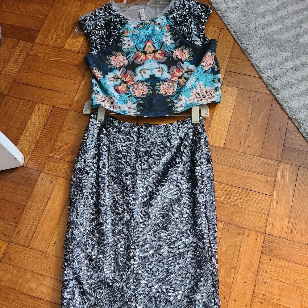2Pc Skirt and Top Set Sequins Bling hp🔥🔥